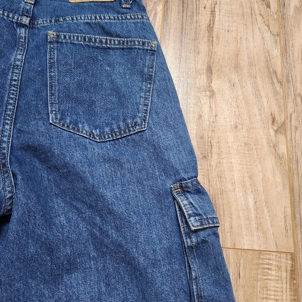 Cotton On Cropped Cargo Wide Leg Jeans 4 Raw Hem